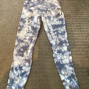 Athleta salutation 7/8 leggings